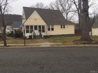 16 Washington Cir, Suffern, NY 10901