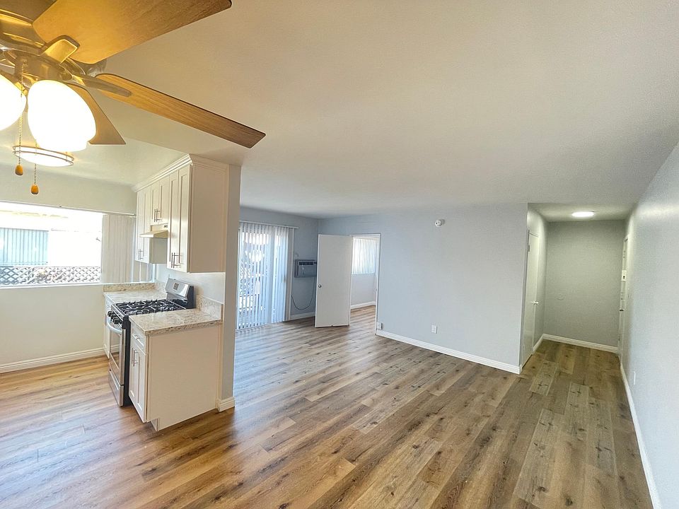 1st image of 6633 Vineland Ave #32