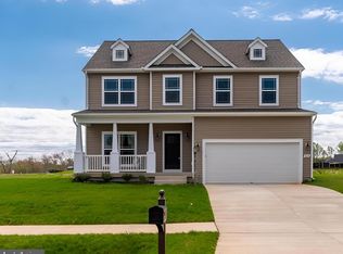 107 Latane Dr, Colonial Beach, VA 22443