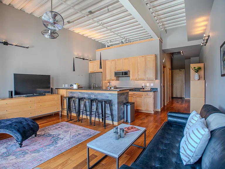 12 S Lexington Ave #403 — Photo 7