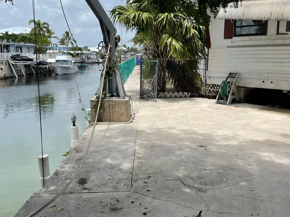893 Tropical Ln, Key Largo, FL 33037