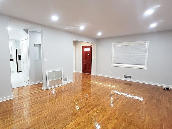 5th image of 213-15 Richland Ave