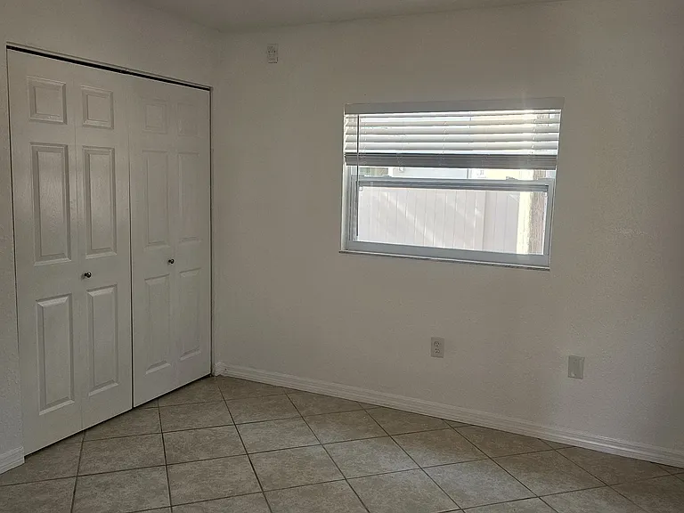 2501 Harn Blvd #H10 — Photo 3