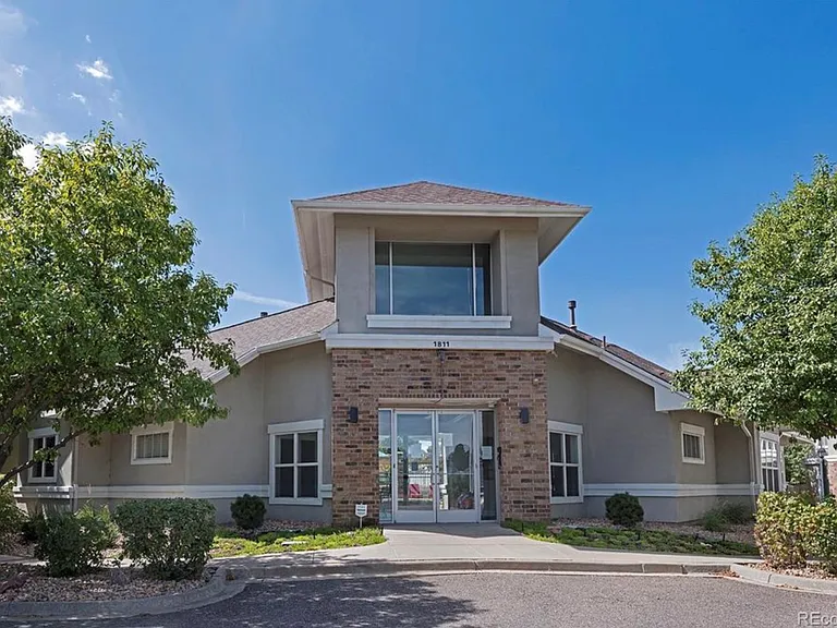 1831 S Dunkirk St #306 — Photo 19