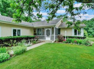 725 Terrace Ridge Dr, Cottage Grove, WI 53527