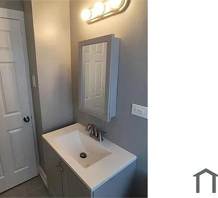 8048 S Exchange Ave — Photo 6