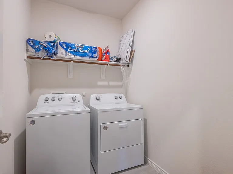 6321 Wales St — Photo 3