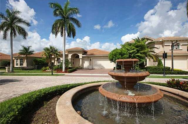 1st image of 709 Cote Azur Dr