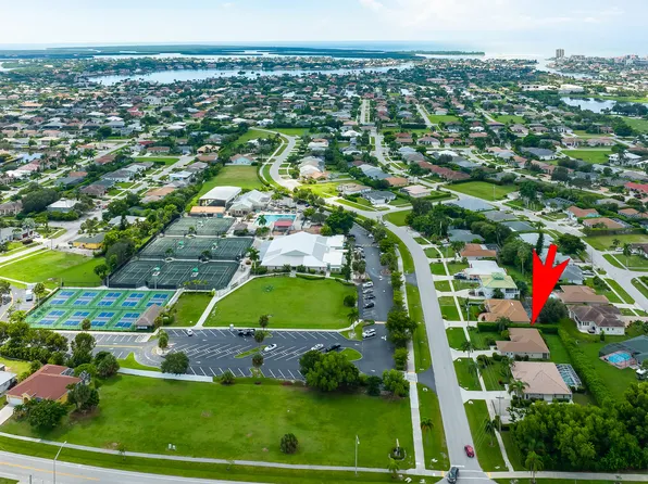 78 Sand Hill St, Marco Island, FL 34145