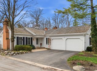 2 Court Of Mohawk Valley, Lincolnshire, IL