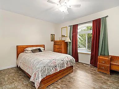 5th image of 228 W Palomar Plz