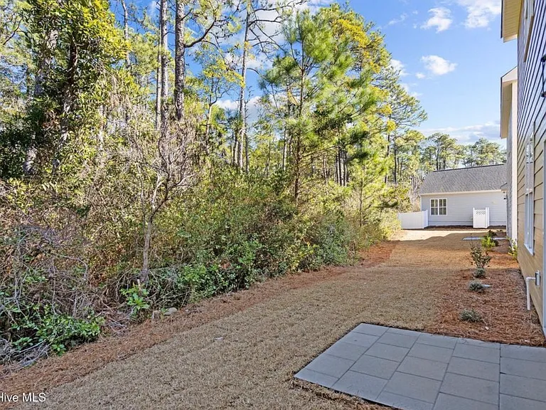 4782 Yellowood Dr — Photo 10