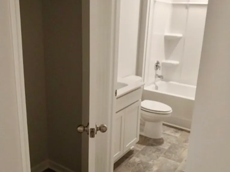 1409 Prescott Ln — Photo 9