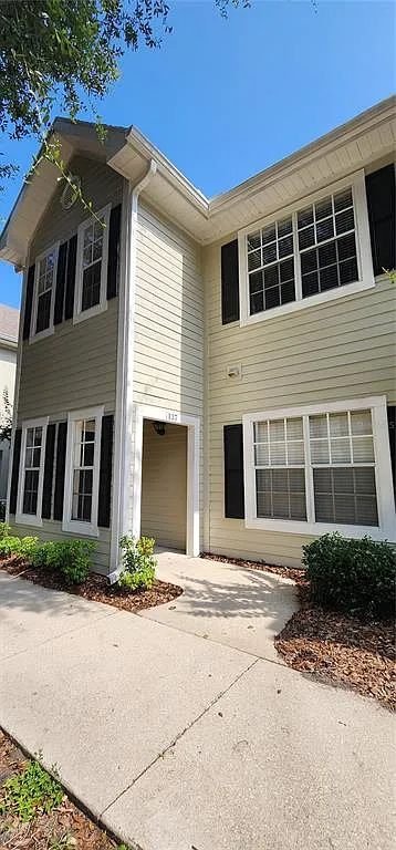 1 bed, 1.0 bath, 965 sqft, $1,475 — Photo 1