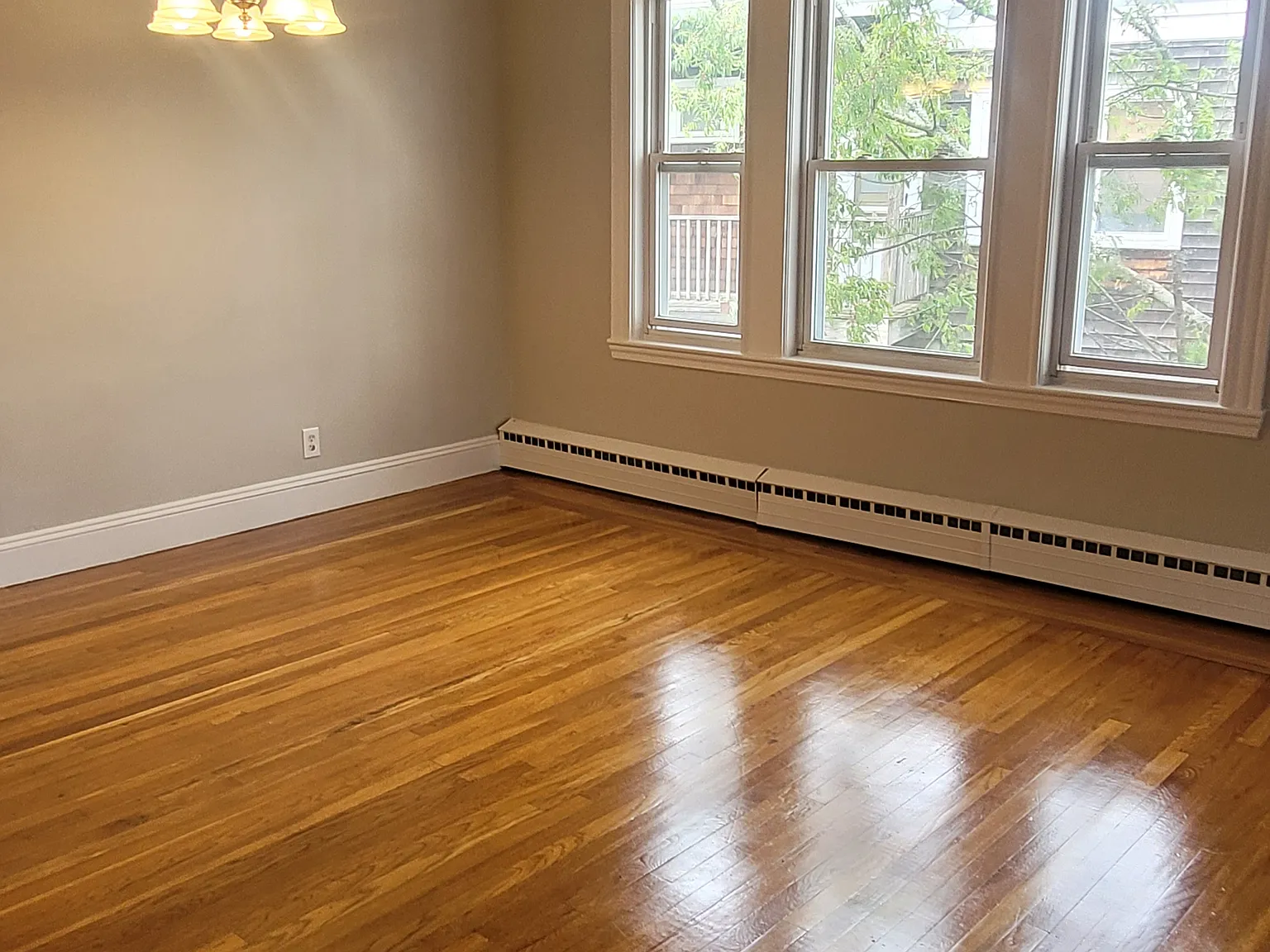 2 bed, 1000 sqft, $2,500 — Photo 2