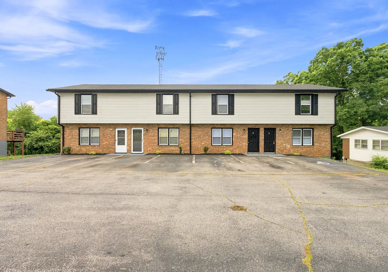 360 Townhomes 1 — Photo 1