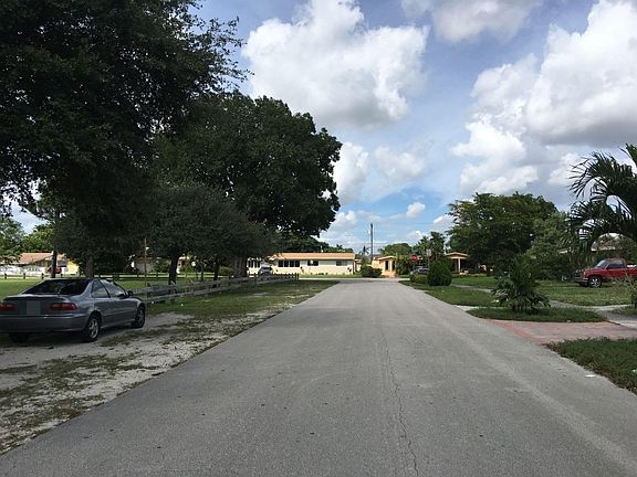 4th image of 17821 NW 15th Ct