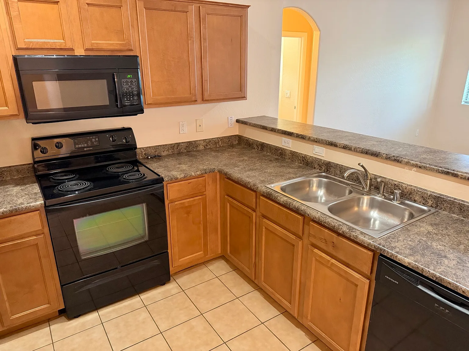2 bed, 1209 sqft, $1,795 — Photo 3