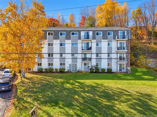 228 Dunns Crossing Rd #8, Fredericton, NB E3B 2A6