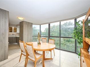 Sovereign, Oakville, ON L6H 3K7