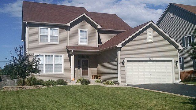1st image of 915 Plaintain Dr