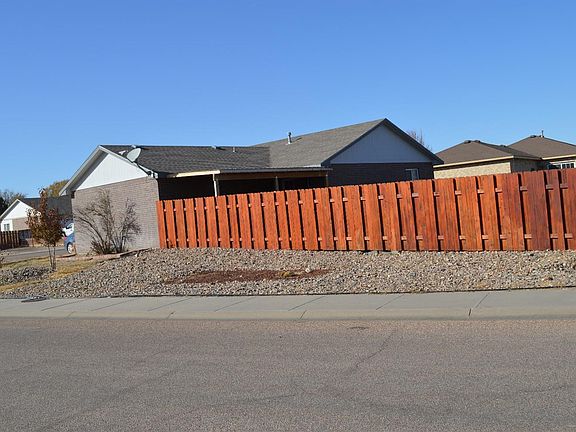 4th image of 2402 N Commanche Ct