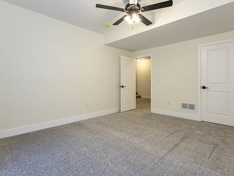 7154 Savannah Dr — Photo 28