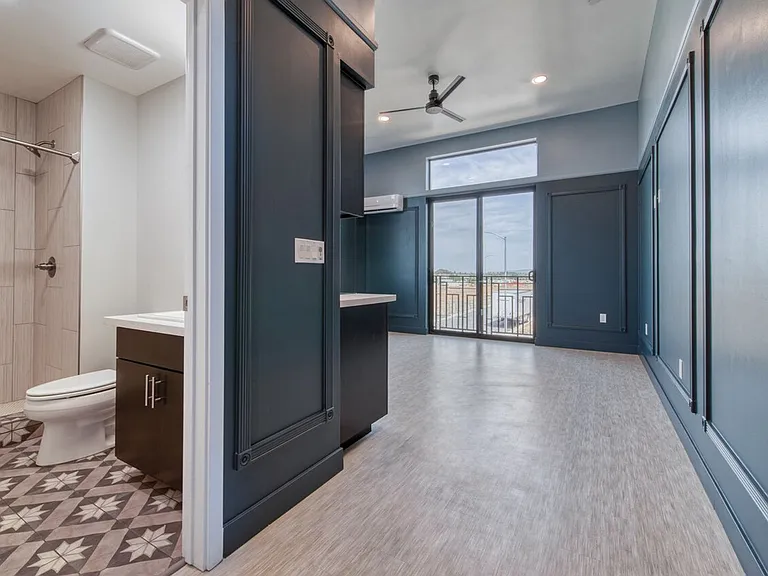 2275 Springfield Dr — Photo 5