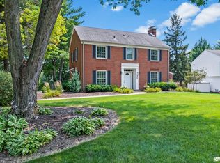 2000 Greenbriar Rd, Leland Grove, IL 62704