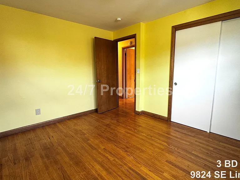 9824 SE Lincoln St — Photo 17