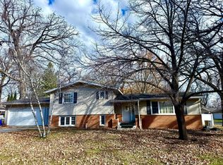 1065 Jorgenson St SE, Hutchinson, MN 55350