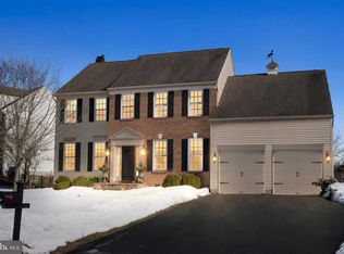 300 Cambridge Ln, Schwenksville, PA 19473