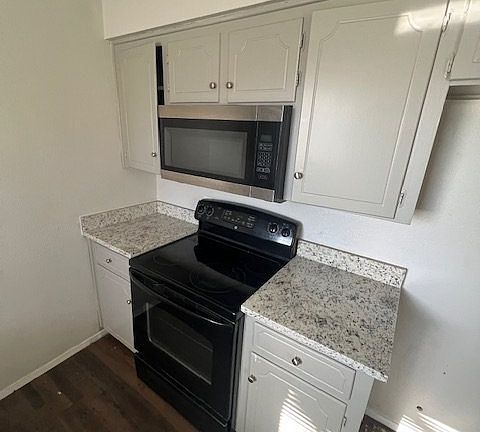 4th image of 641 Sue Ann Ln