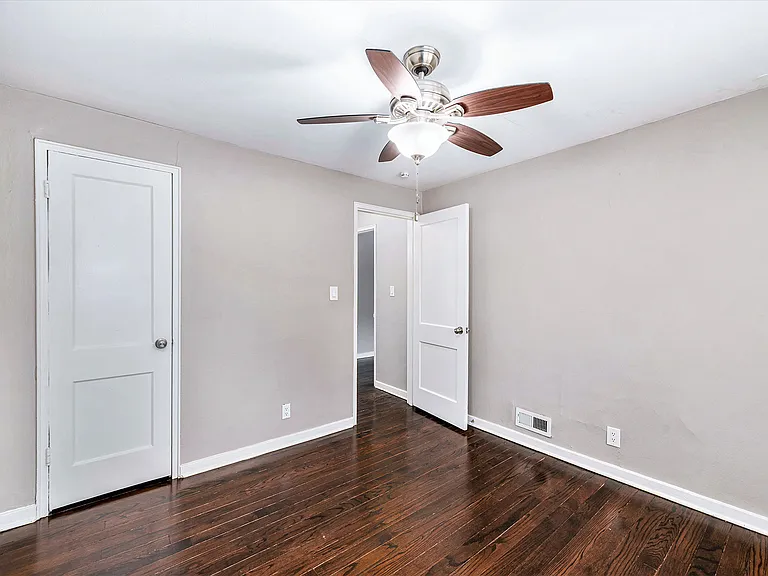 Manor Ridge Apartments — Photo 8
