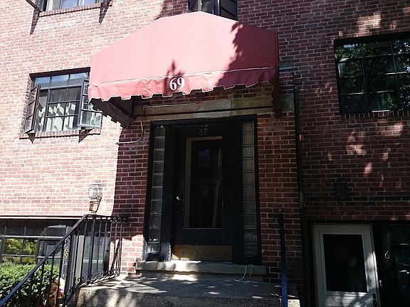 2nd image of 69-69A Strathmore Rd