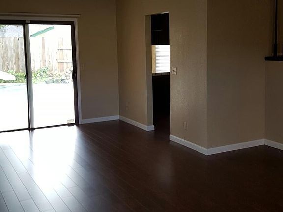 3rd image of 2520 Garlandwood Dr