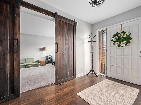 4th image of 4905 N Holborn Dr