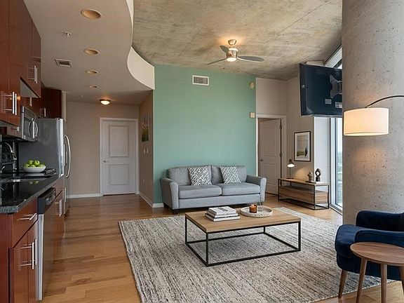 4th image of 360 Nueces St APT 2110
