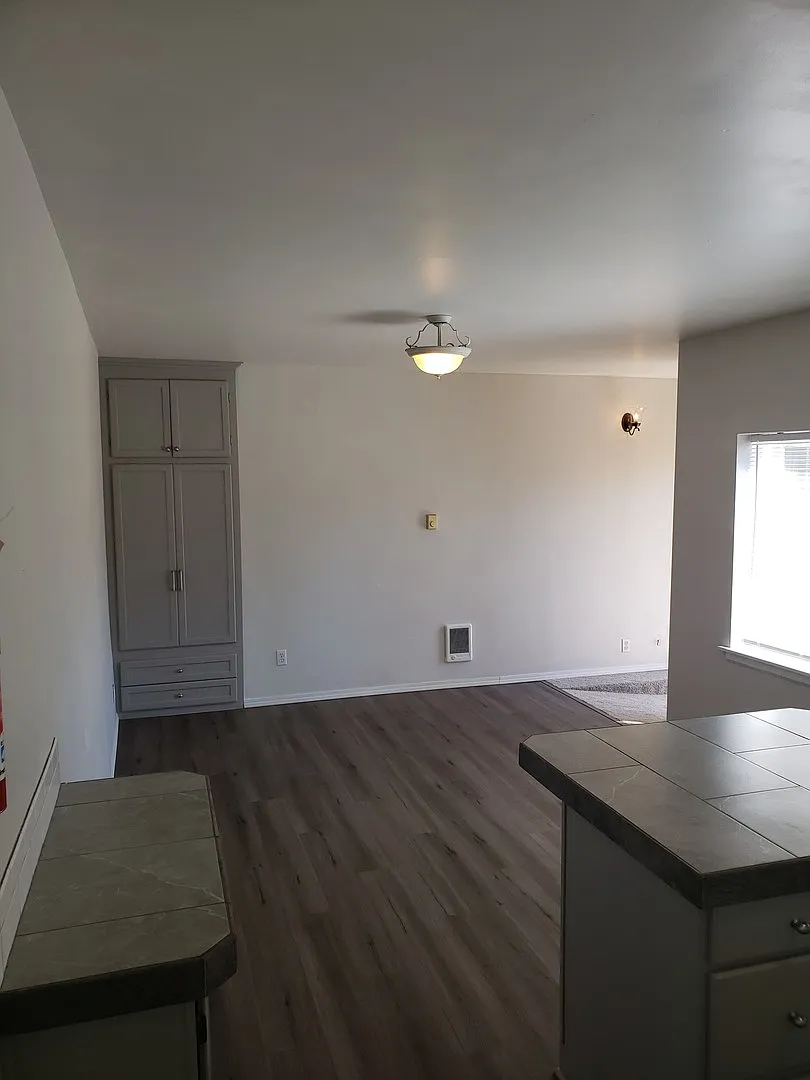 1224 S Proctor St — Photo 4