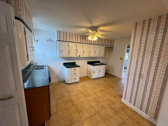 3rd image of 2335 Shattuck Rd