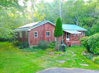 4762 Fay Hollow Rd, Great Valley, NY 14741