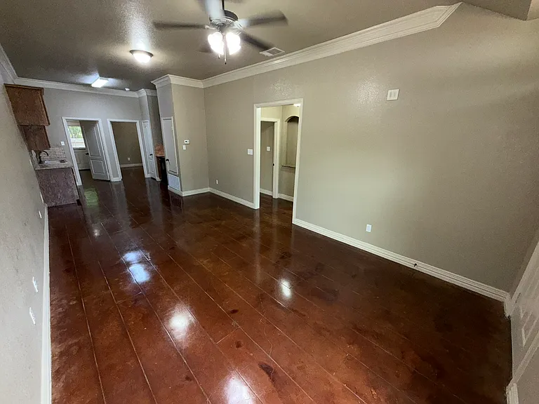 1002 Ferrara Cir #B — Photo 12