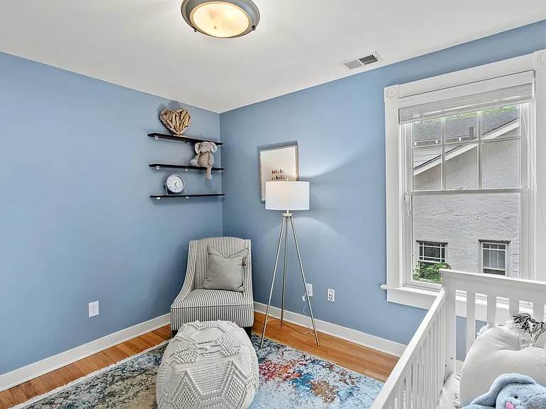 5213 Cathedral Ave NW — Photo 40