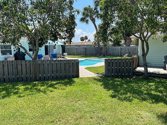 5th image of 130 W Park Ln
