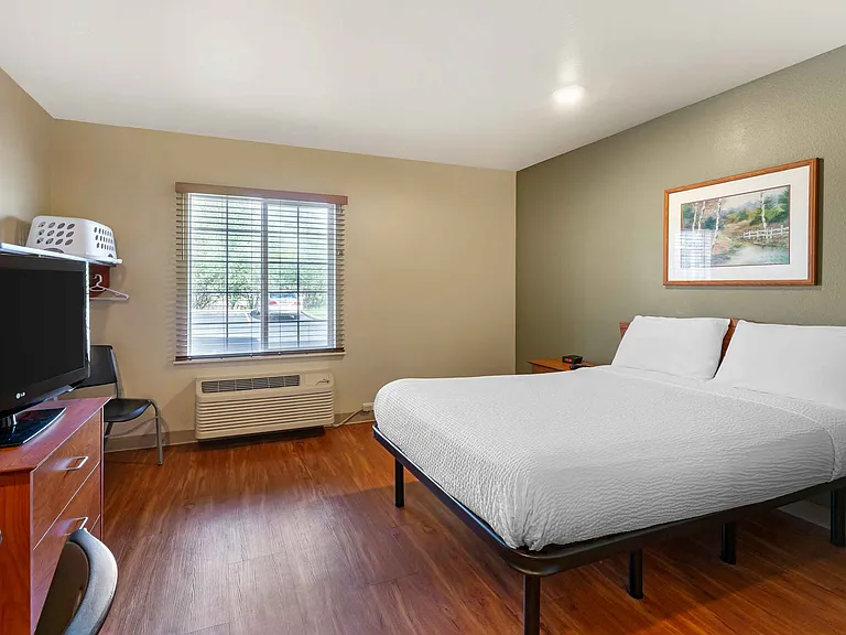 Studio Suite - 1 Full Bed