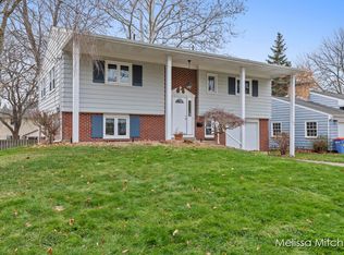 1650 Ridgeview St SE, Grand Rapids, MI 49506