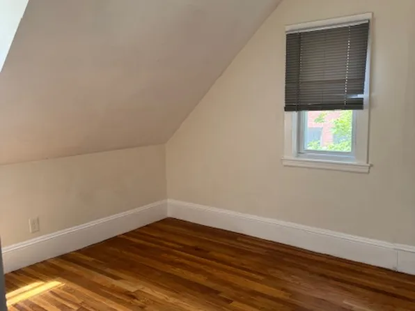 408 Union St #3, Rockland, MA 02370