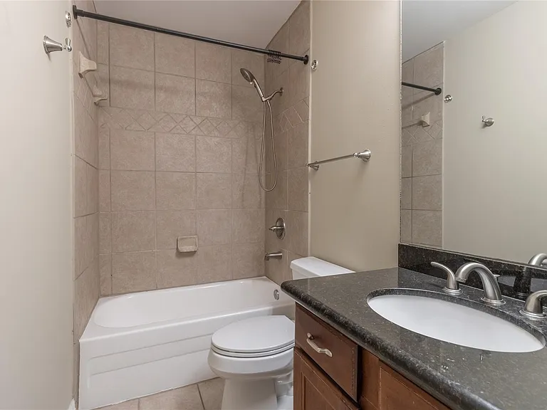 4515 Briar Hollow Pl #304 — Photo 14