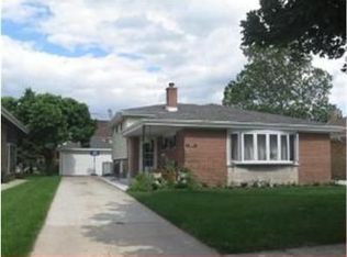1021 Meadowcrest Rd, La Grange Park, IL 60526