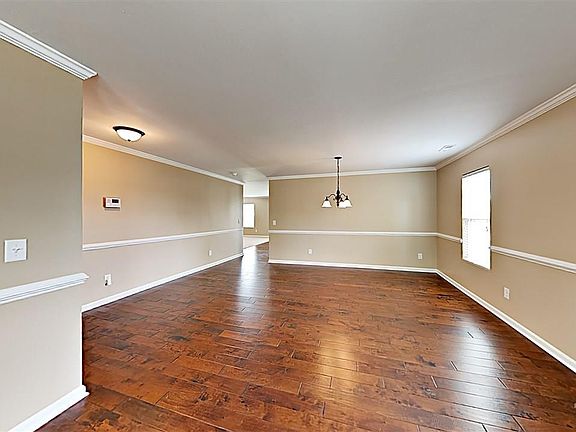 5th image of 217 Norwood Ct S